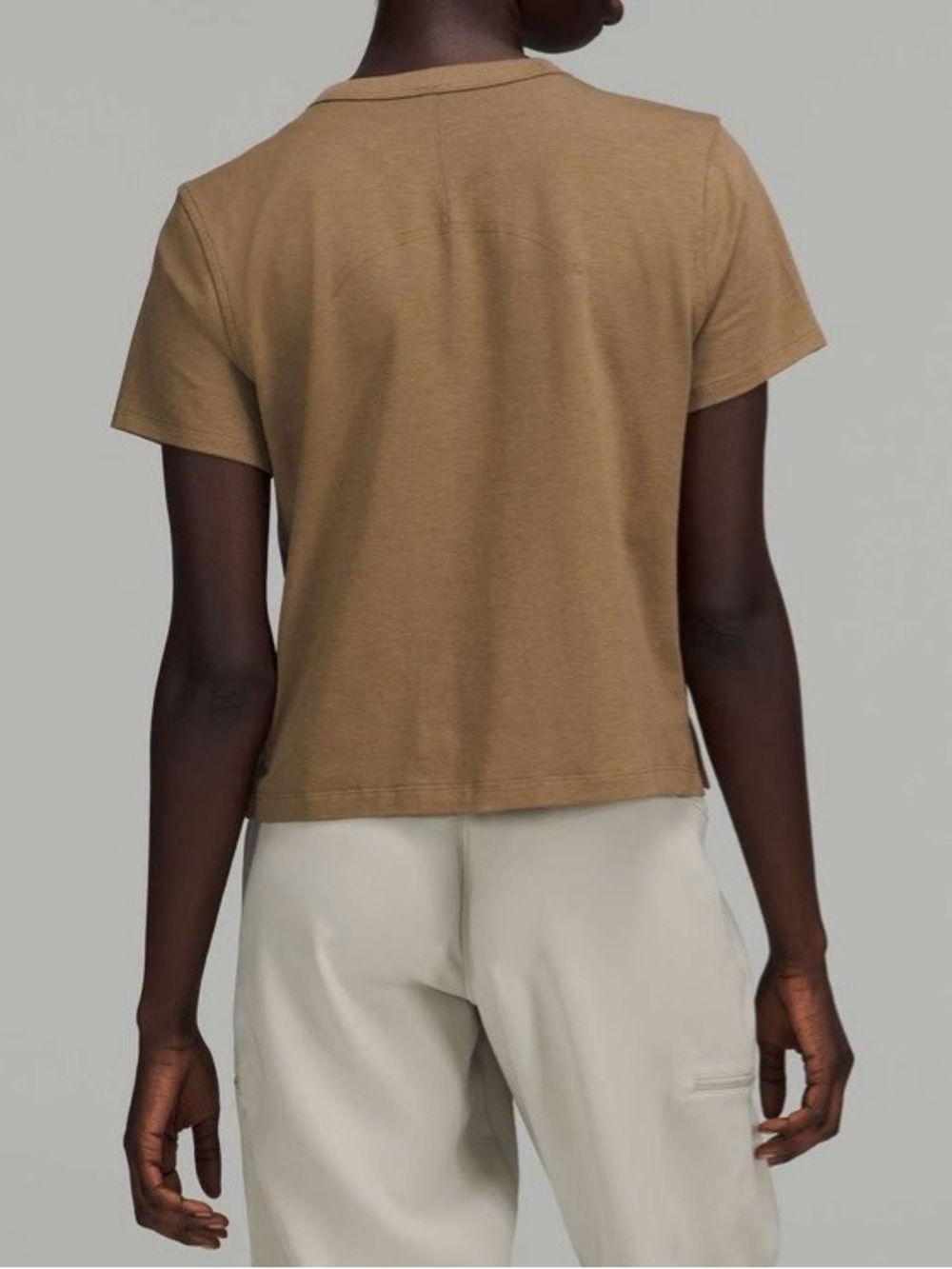 Lululemon classic fit cotton blend  Tshirt 
 Bronce green  size 8